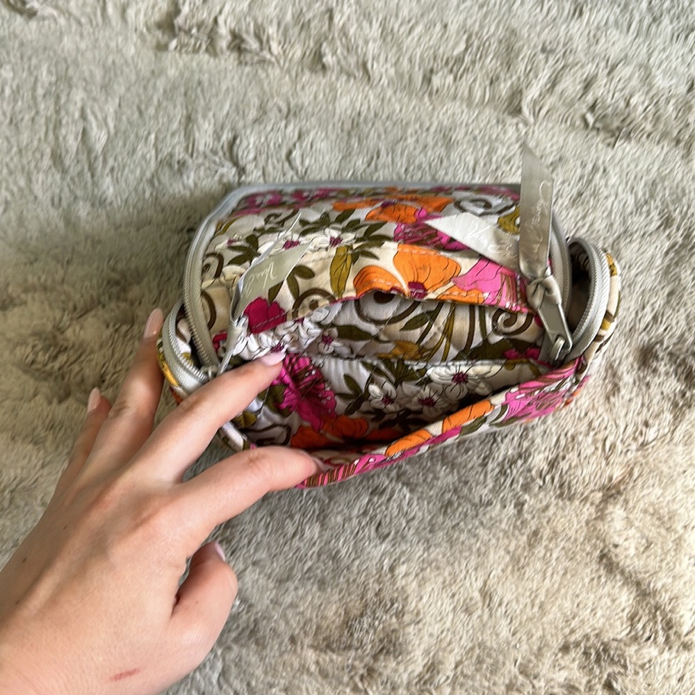 Vera Bradley makeup case - Picture 3 of 5